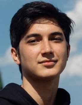 Junior Roberts as Gazza Cahyadi