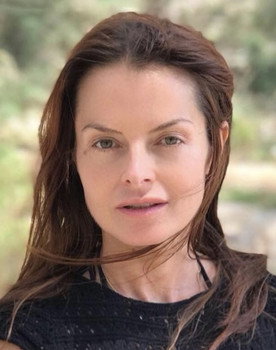 Barbara Hellemans as La mère d'Alice