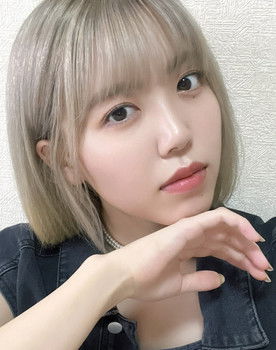 Mana Akasaka as Ix Elizabetta