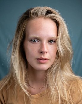 Maya O'Shea as Jewel