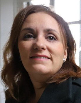 Marta Velasco as Gabriela's Cousin