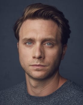 Martin Wallström as Martin Borhulth