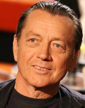 Bernard Giraudeau as Pierre Rollin