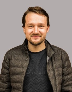 Rémy Buisine as 