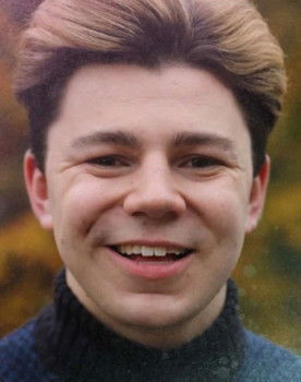 Challum Brown as Declan Murray