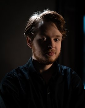 Christopher Mulder as Extra #10