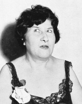 Anna Lina Alberti as Elena (as Lina Alberti)