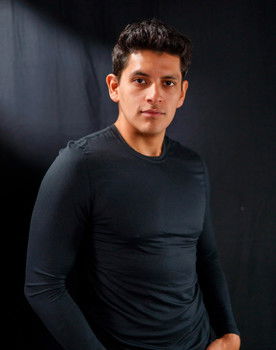 Rafael Fraga as Policía Rafa