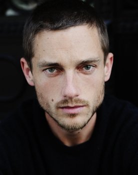 Volker Bruch as Stefan