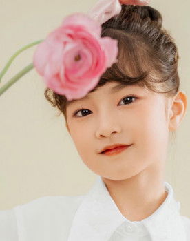 Huyền My Ngô as Tiên