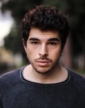 Alessio Simonetti as Turi