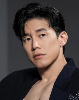Kim Moo-yul as Na Hwa-jin