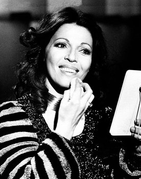 Valeria Fabrizi as cameriera dell'albergo