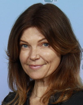Nicole De Boer as Hanna