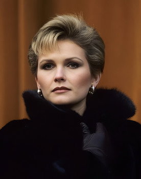 Fiona Fullerton