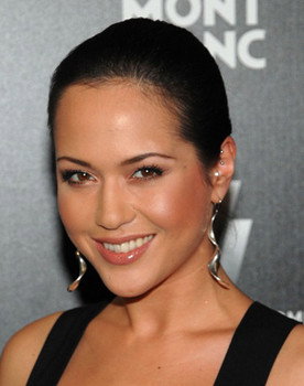 Ankie Beilke as Selina