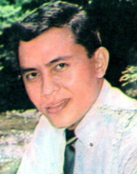 Thom Wisawachart as 