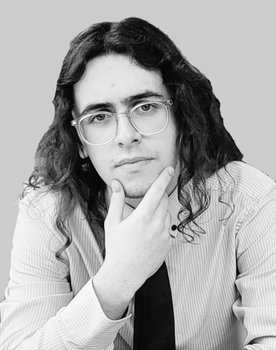 Yoan Kosev as Yellow shirt