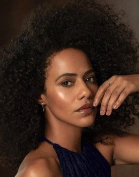 Naruna Costa as Lila Martínez