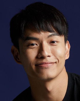 Ptero Lee as Yang Kai Zhou