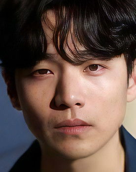 Kim Young-pyo as Kim Min-ho