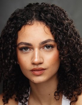 Thalia Elansari
