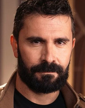 Luis Carazo as Angel