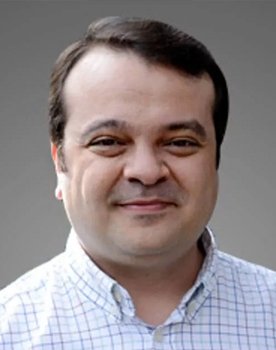 Bülent Seyran as Fikret Adil