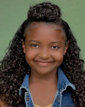 Chloe Elise Ellis as Amber