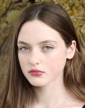 Lola Skye Reid as Renardette