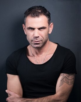 Volkan Uygun as Üzeyir