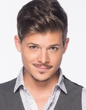 Alberich as Enrique Calderon