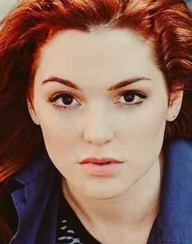 Jennifer Stone as Harriet Welsch