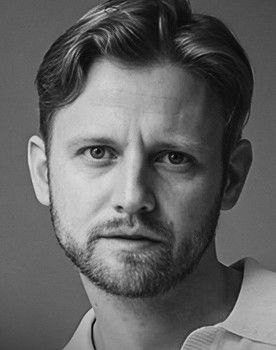 Emil Lystvedt Berntsen as Emil Lystvedt Berntsen