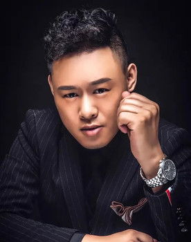 Gao Chuan as He Xiaowen