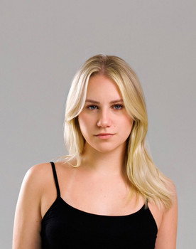 Bibiana Demore as Alice