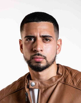 Horacio Velez as Andre