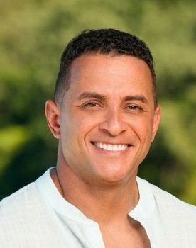 Joe Hunter as Contestant