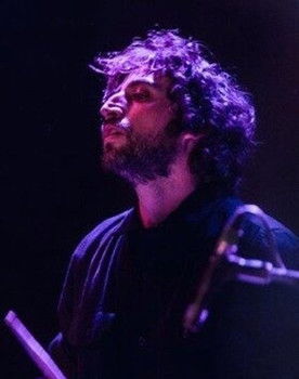 Alfredo Núñez as Batería y percusión (self)