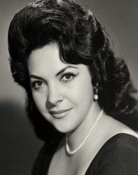 Carmelita González as 