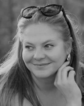 Ivanna Khitsinska as 