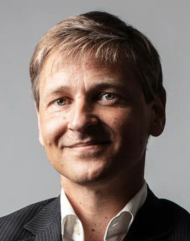 Petri Kajonius as Self