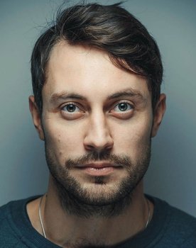 Anton Filipenko as Сергей Фролов