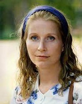 Katriina Honkanen as Eeva Metsola-Eklund