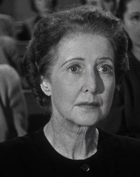 Margarita Martín as Squaw