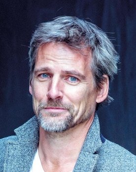 René Steinke as Max Klapproth