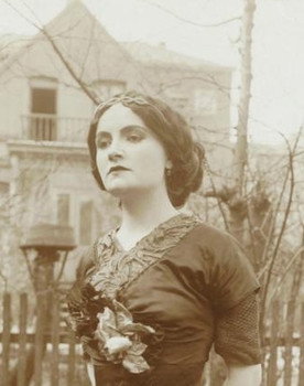 Ida Nielsen as 