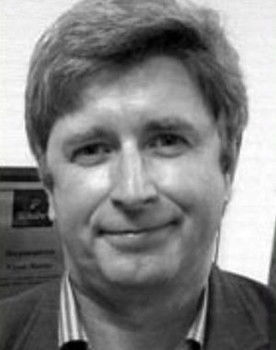 Yuriy Lyhmus as Лонгфелло