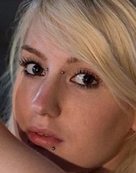 Dark Dreams 23: Devoted