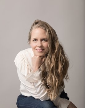 Mariana Gajá as Mariana